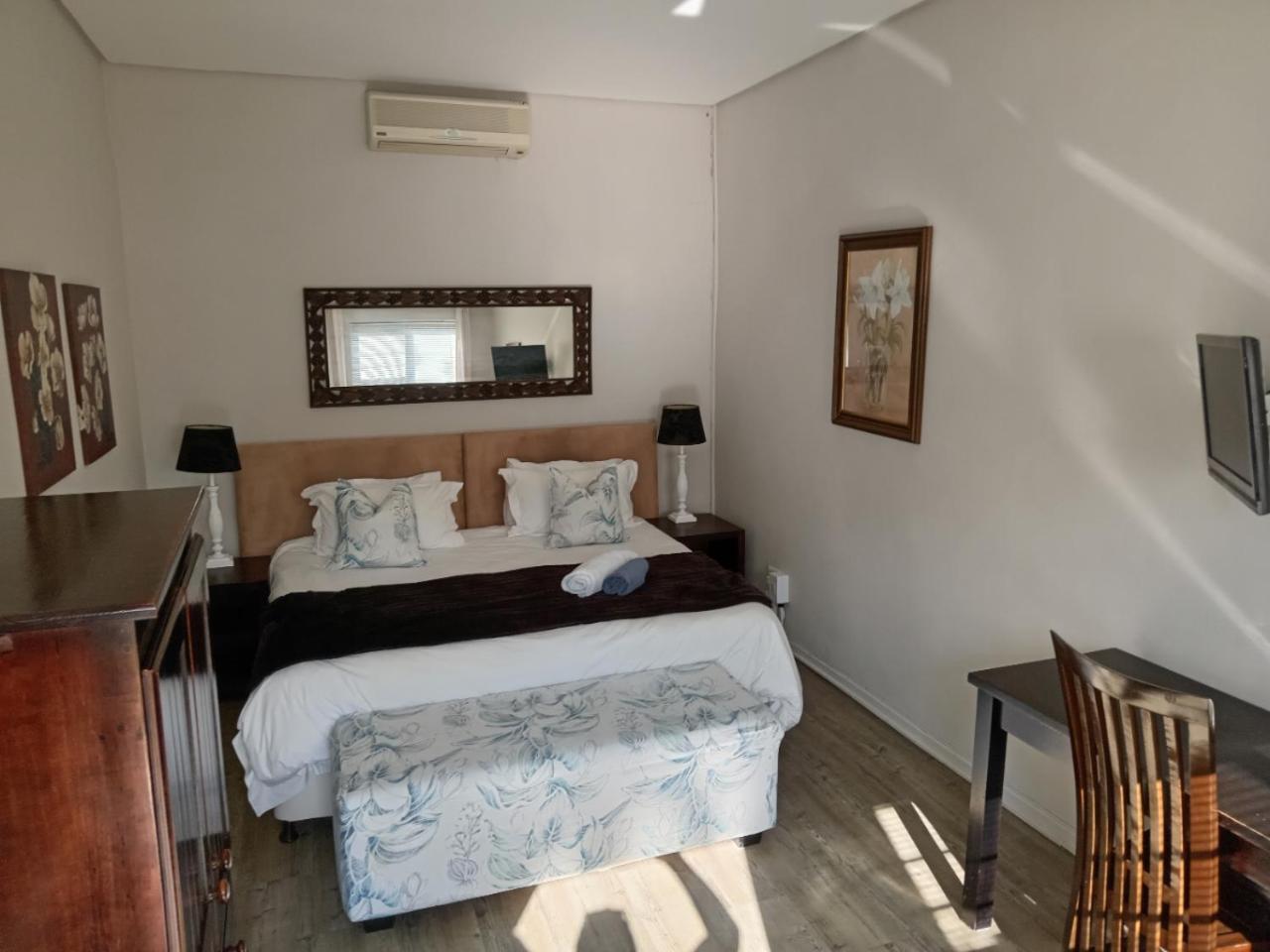 Bed and Breakfast Urban Manor Порт-Элизабет Экстерьер фото
